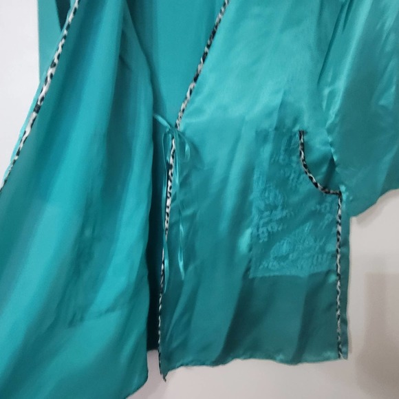 Victorias Secret Very Sexy Satin‎ Robe Small Teal Lace Animal Print Trim Silky - Picture 6 of 8